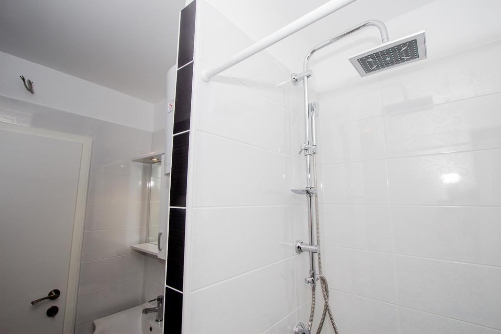 Apartments Nakic Sibenik Bagian luar foto