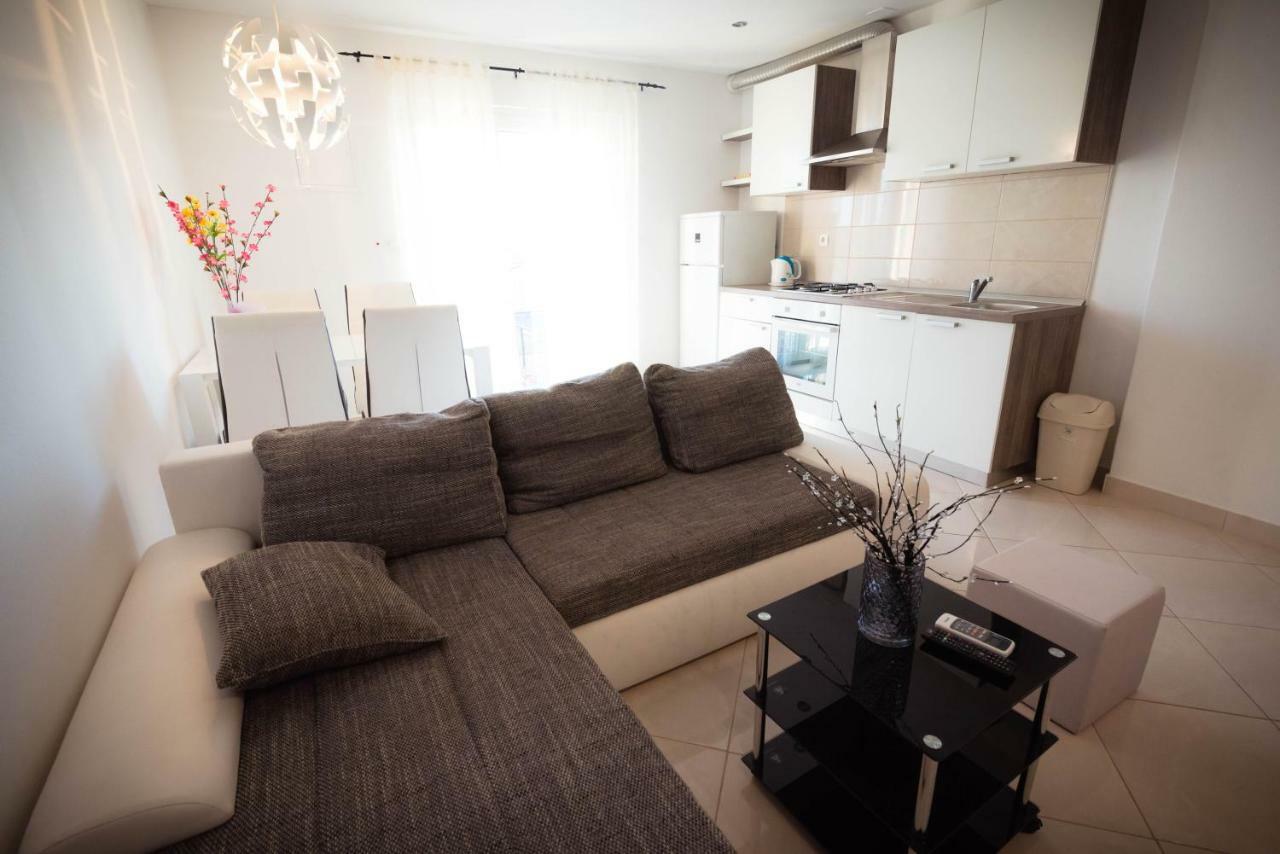 Apartments Nakic Sibenik Bagian luar foto