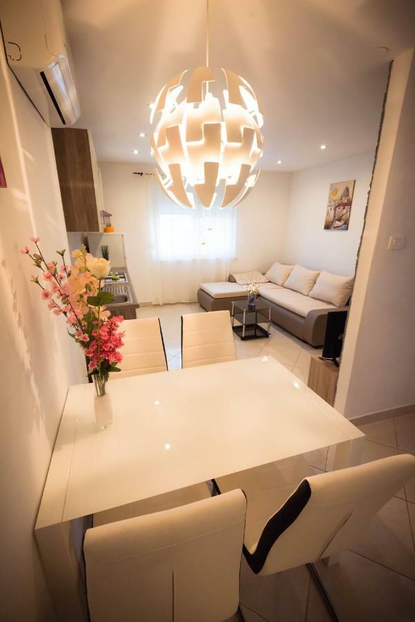 Apartments Nakic Sibenik Bagian luar foto