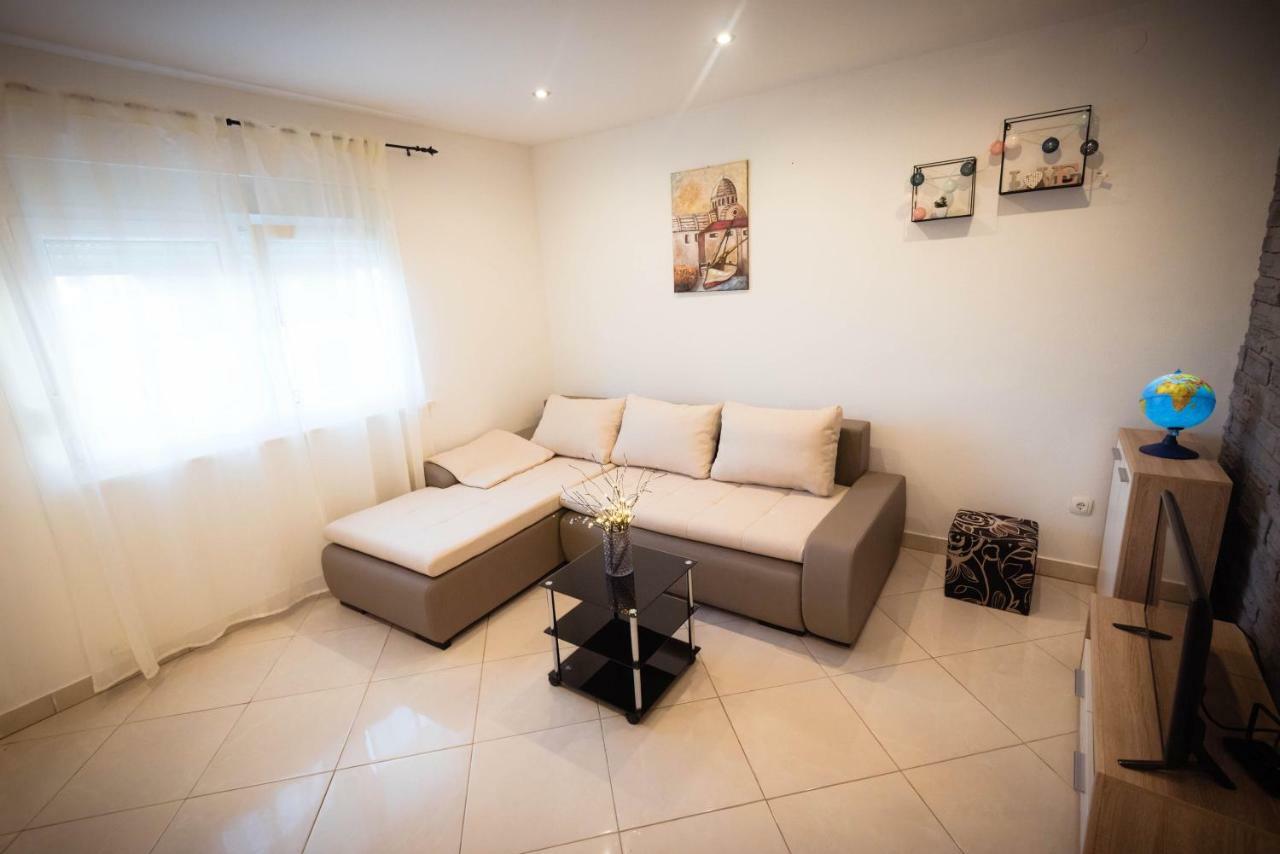 Apartments Nakic Sibenik Bagian luar foto