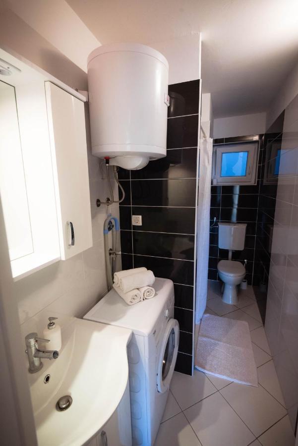 Apartments Nakic Sibenik Bagian luar foto