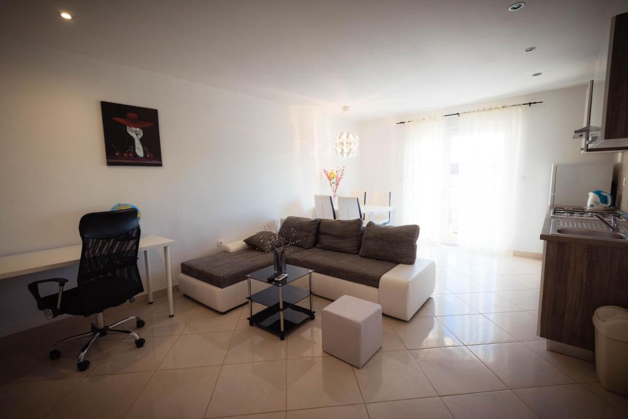 Apartments Nakic Sibenik Bagian luar foto